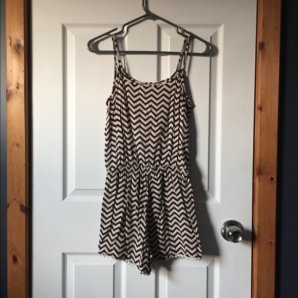 Zigzag Romper - Picture 2 of 2